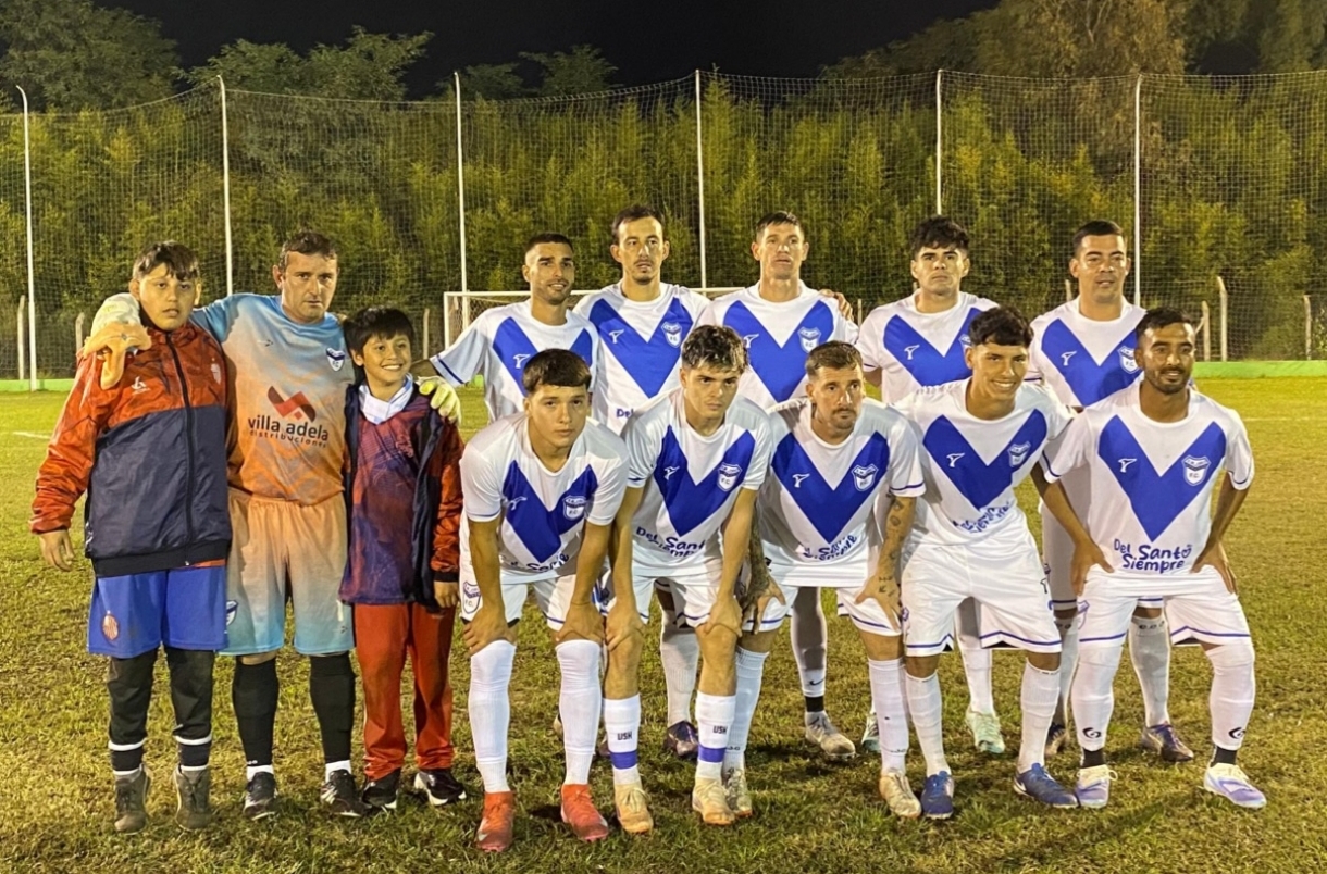 EL SANTO BAJÓ EL TELÓN DEL APERTURA CON TRES PUNTOS VALIOSOS